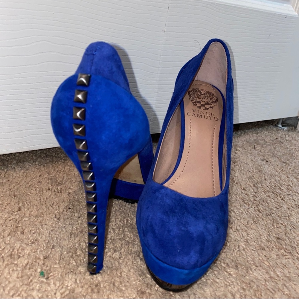 💙LAST CHANCE💙 Vince Camuto Blue Suede Heels // 7 - Picture 2 of 11